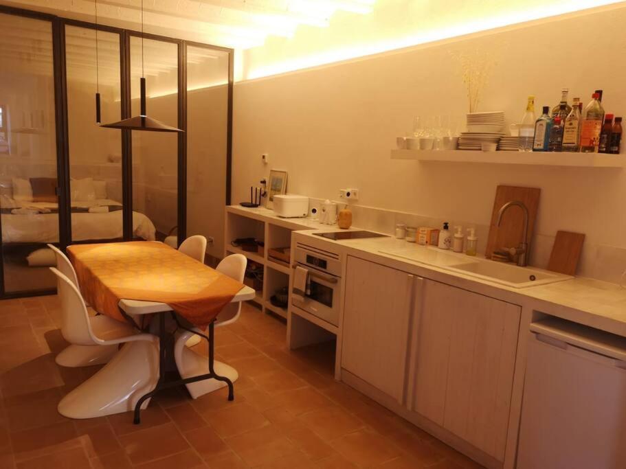 Romantic Stay In Grand Setting Alella Esterno foto